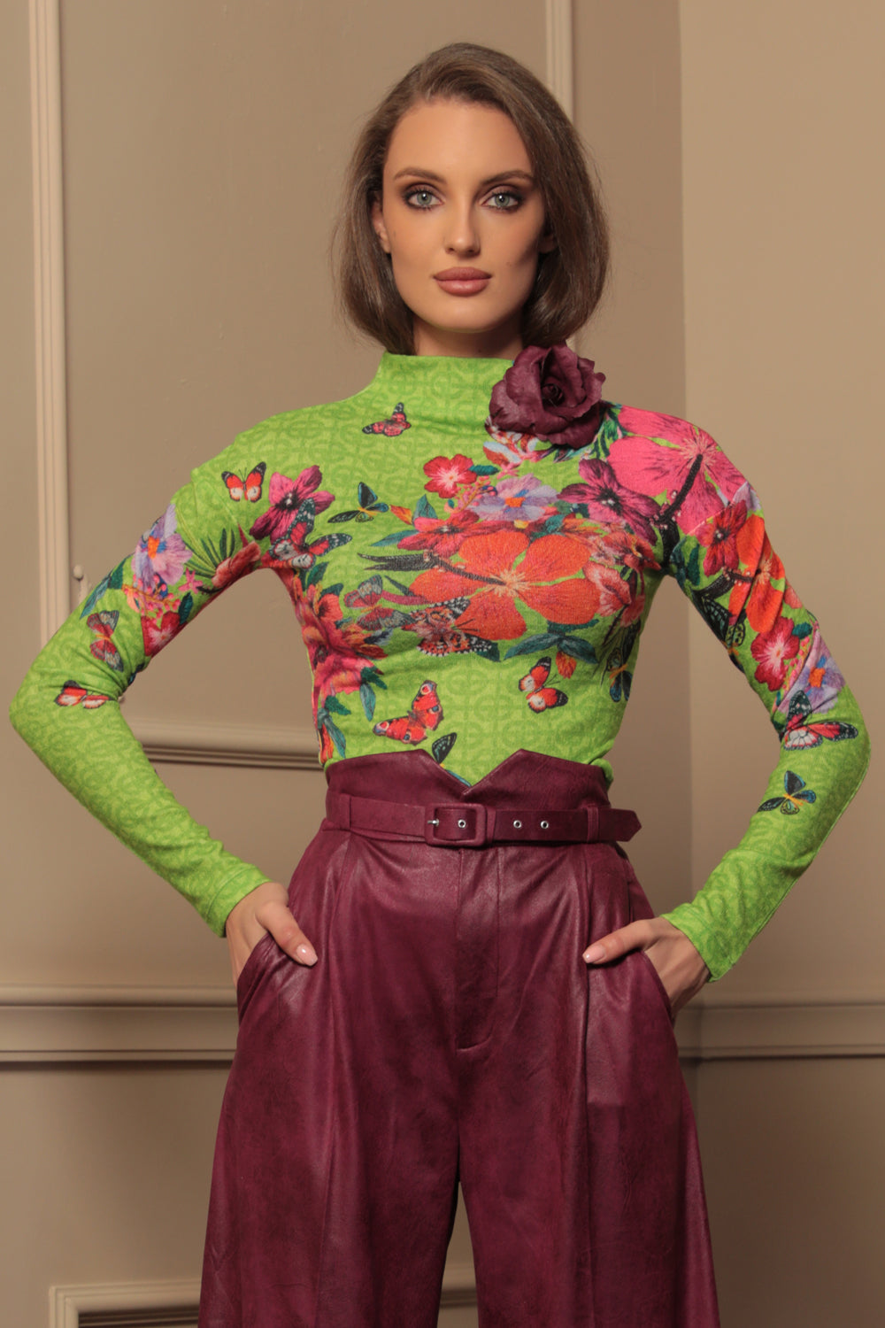 KNITTED TURTLENECK BLOUSE WITH HIGH NECK - ACID GREEN LOGO JIORO  ПОЛО БЛУЗА ОТ ПЛЕТИВО С ВИСОКА ЯКА – ACID GREEN LOGO JIORO