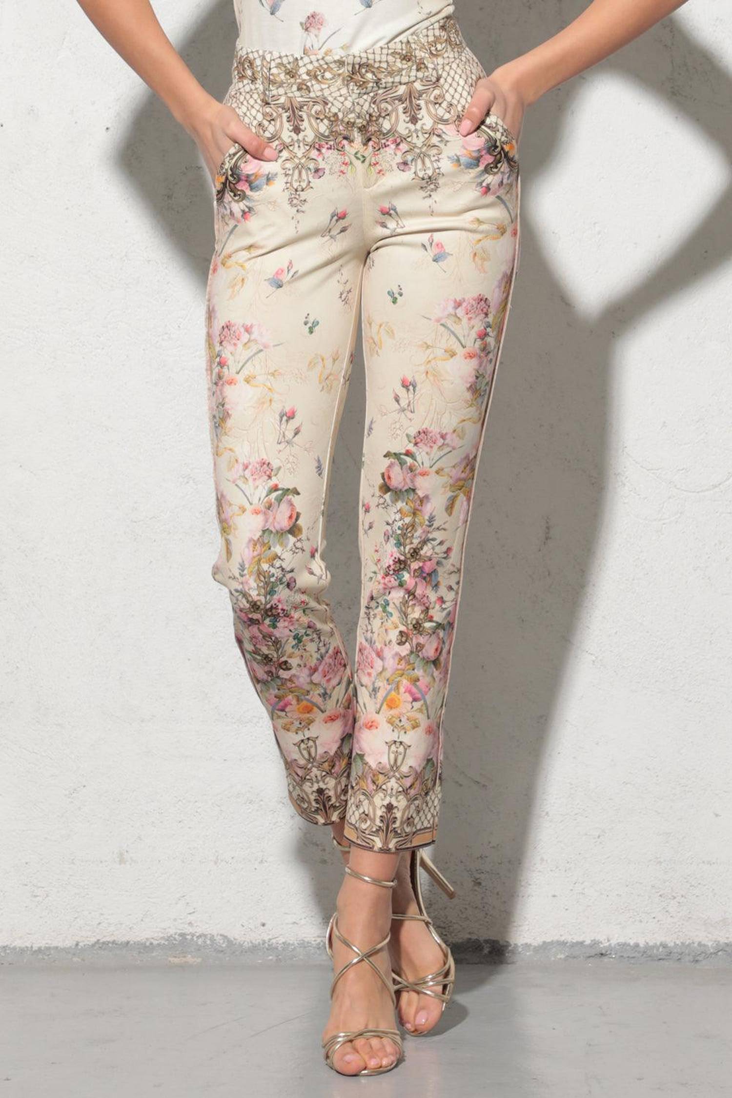 PANTALONS CLASSIQUES - FLEURS BAROQUES