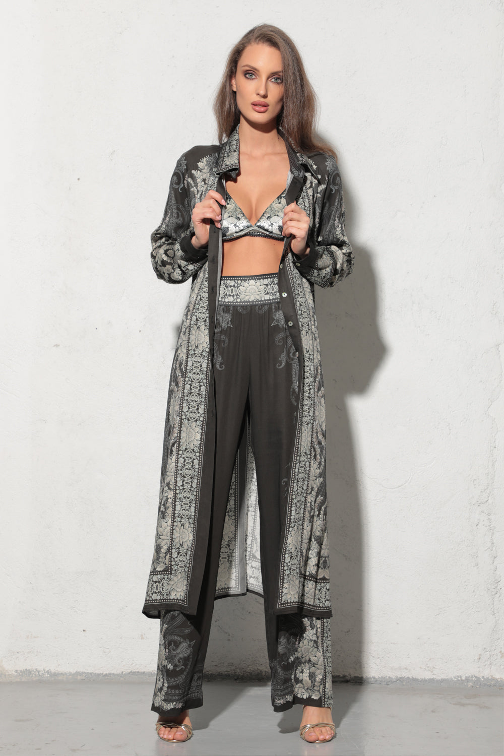 PANTALON LARGE EN VISCOSE AVEC TAILLE ÉLASTIQUE – LOTUS GELÉ