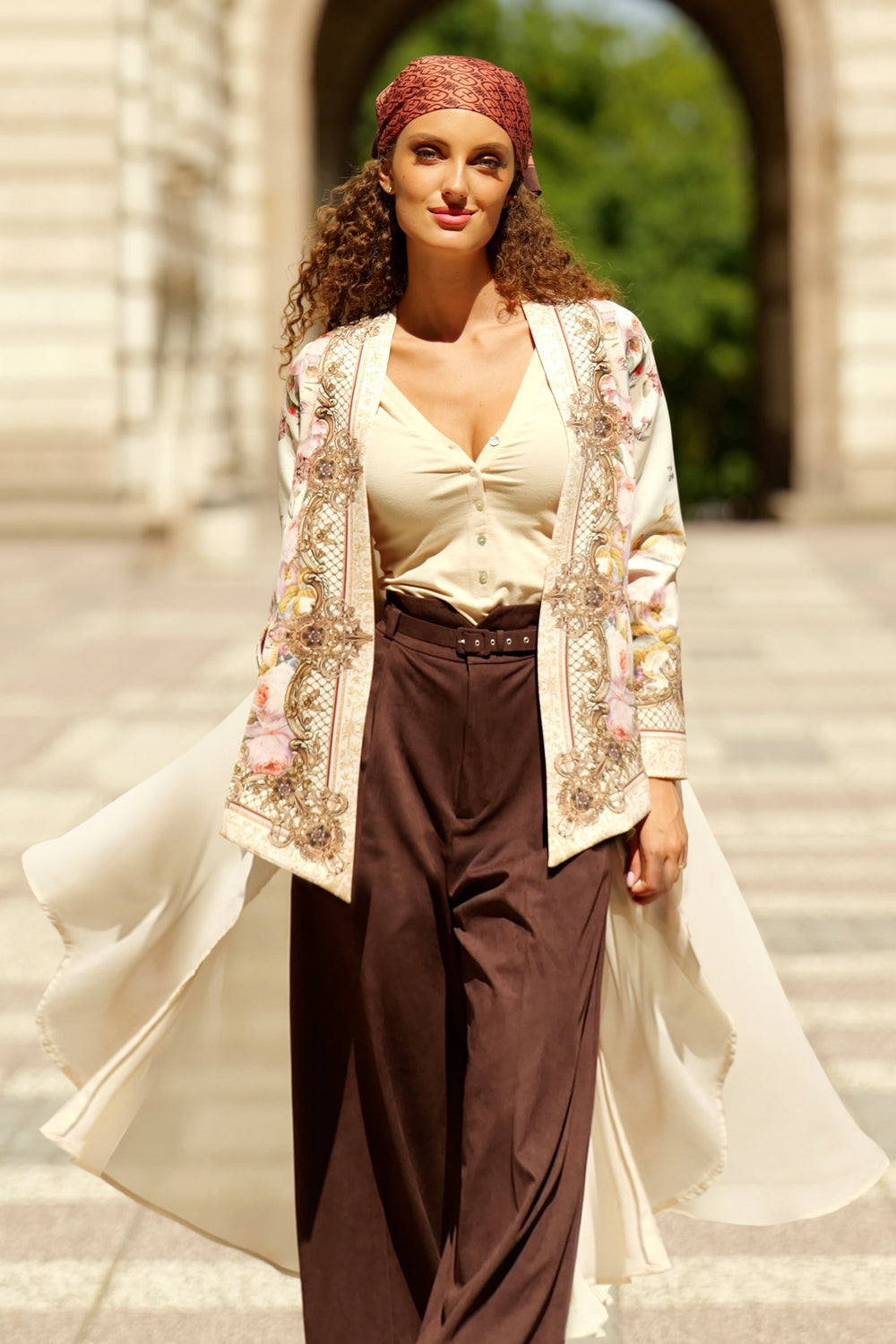 ÉCHARPE ÉLÉGANTE AVEC CHIFFON - FLEURS BAROQUES