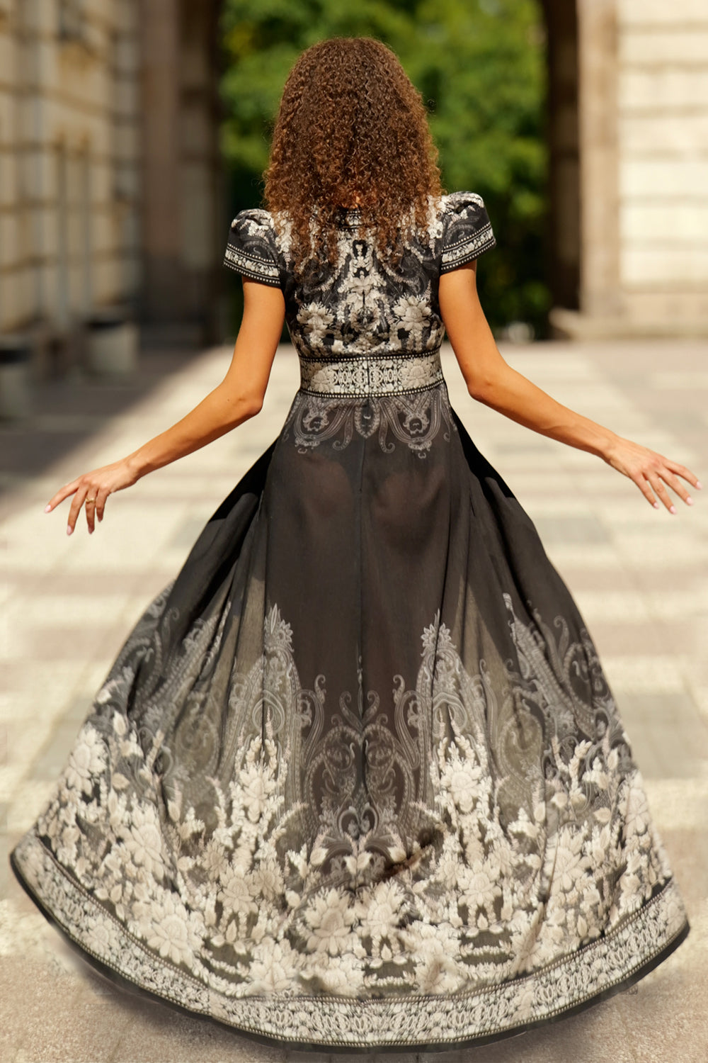 EMPIRE WAIST MAXI DRESS WITH LINEN FEEL - FROZEN LOTUS