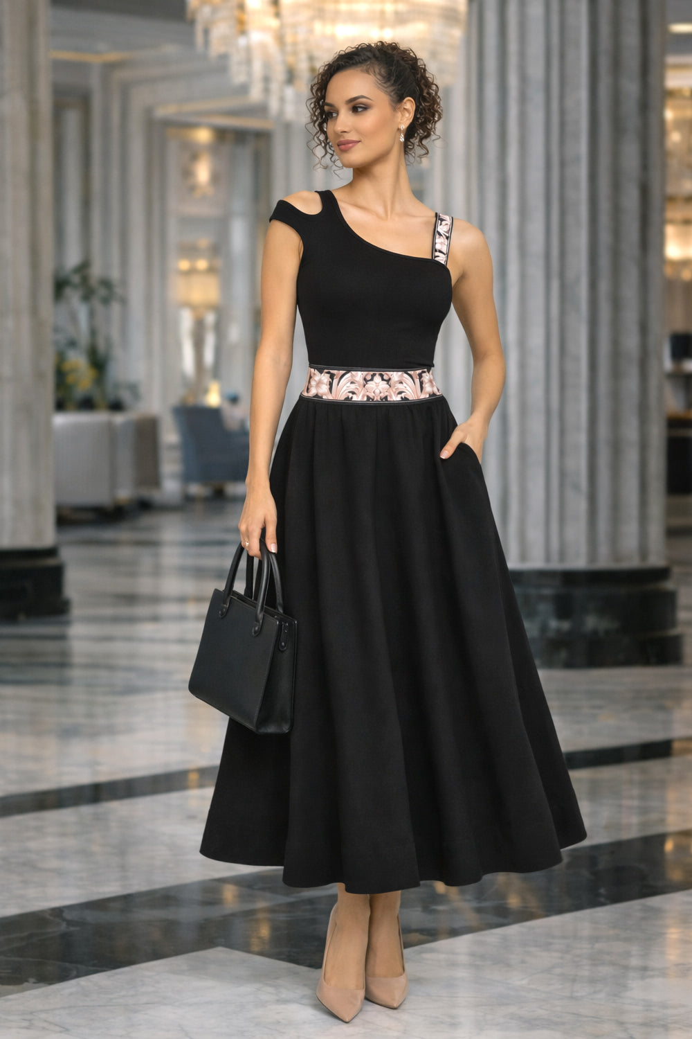 ASYMMETRICAL RIBBED TANK TOP IN BLACK WITH ELASTIC STRAP BAROQUE PEARL - ESSENTIALS