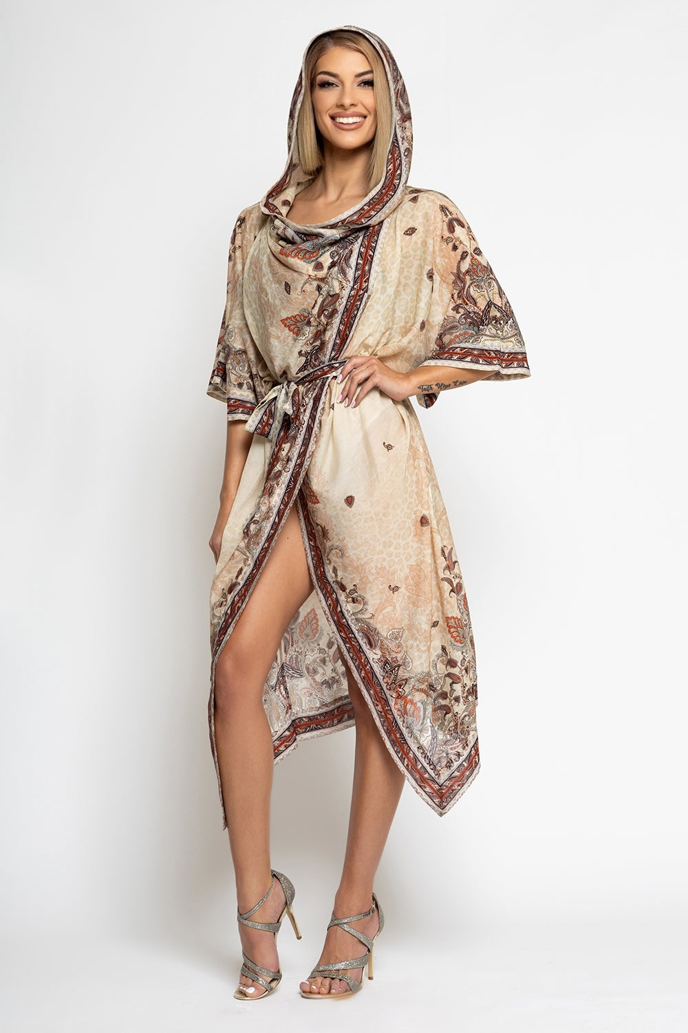 SILK AND COTTON KIMONO WITH HOOD – PAISLEY BEIGE
