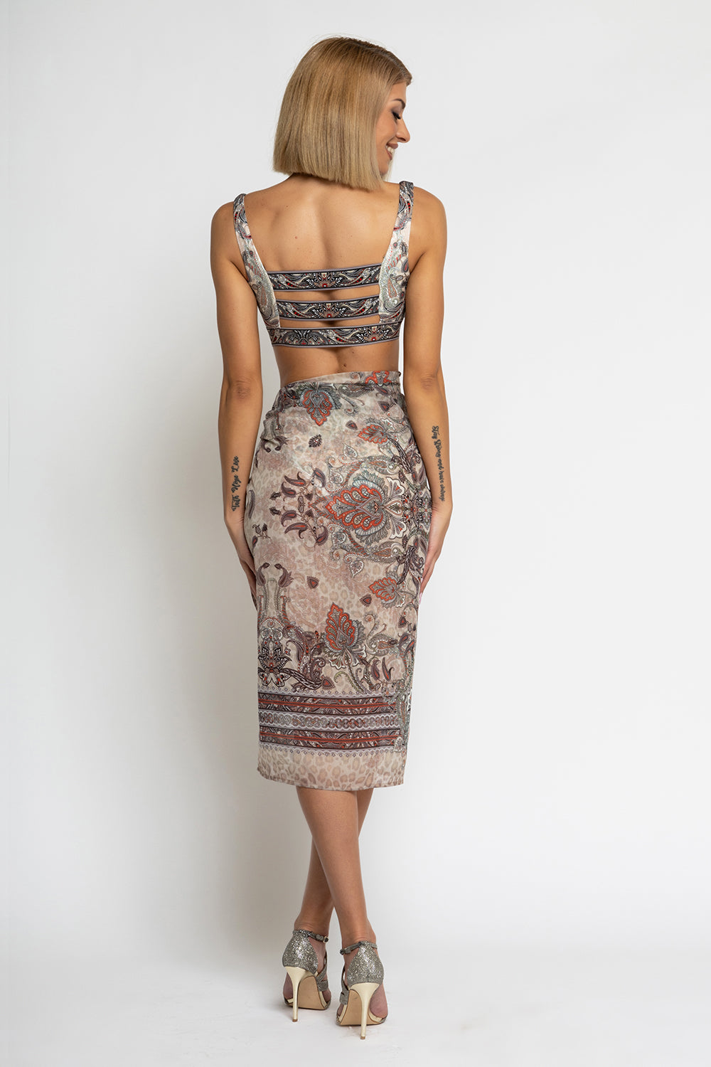 CROP TOP BIKINI TOP – PAISLEY BEIGE