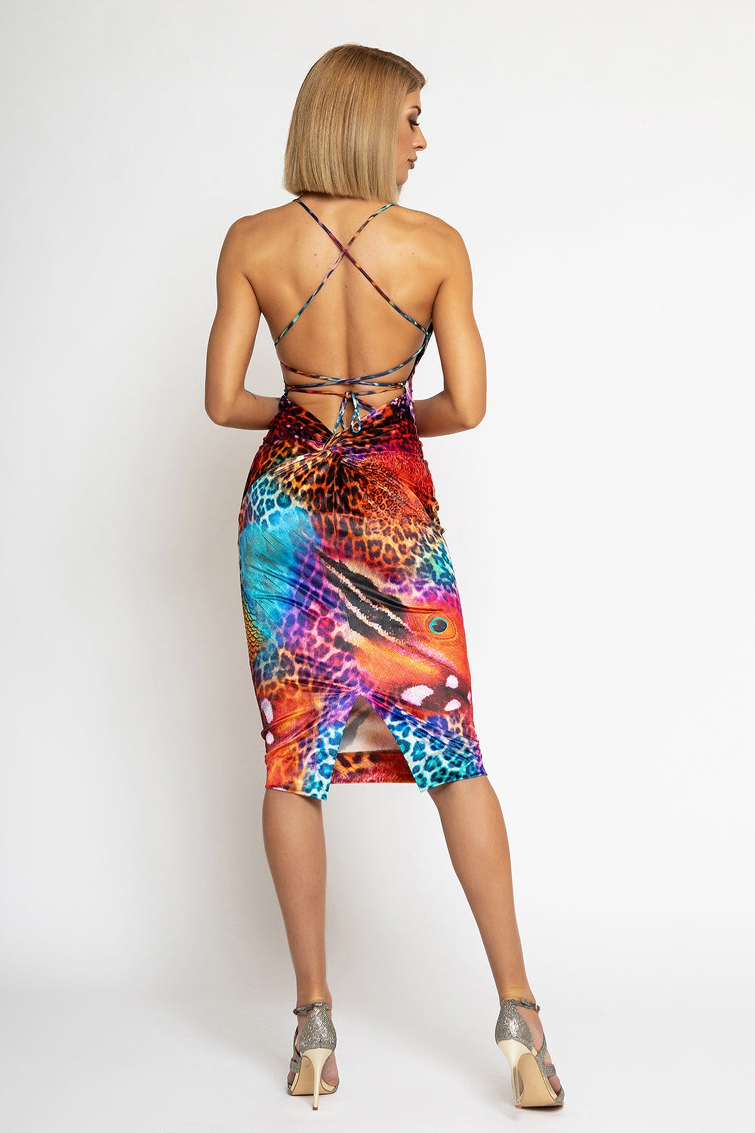 Robe dos nu - Leo Néon Sauvage