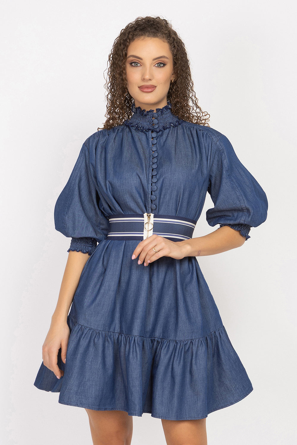 DENIM DRESS WITH ELASTICATED NECKLINE AND BELT - ESSENTIALS JIORO ДЪНКОВА РОКЛЯ С ЛАСТИЧНА ЯКА И КОЛАН - ESSENTIALS JIORO